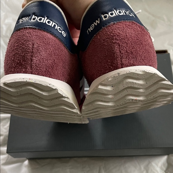 New Balance 237 Burgundy and White Sneakers Size-9.5 NWT - Picture 14 of 15